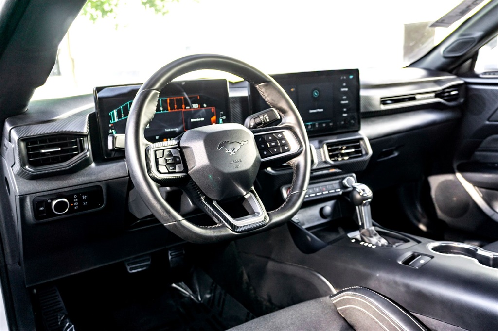 2024 Ford Mustang EcoBoost photo 14
