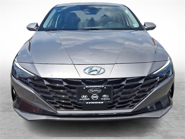 2023 Hyundai Elantra Limited photo 3