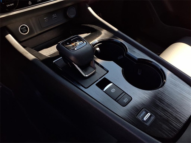 2023 Nissan Rogue SV photo 8