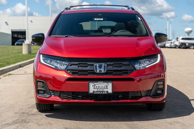 2025 Honda Odyssey photo 2