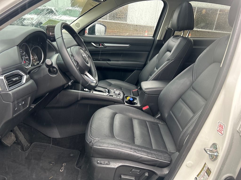 2025 Mazda CX-5 2.5 S Preferred photo 2