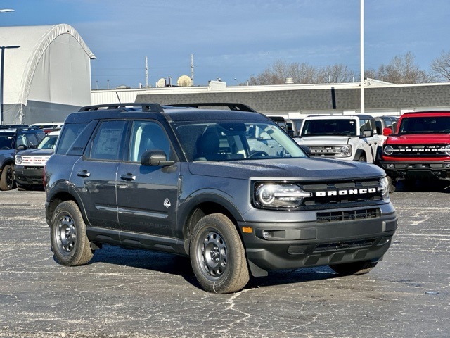 2024 Ford Bronco Sport Outer Banks photo 2