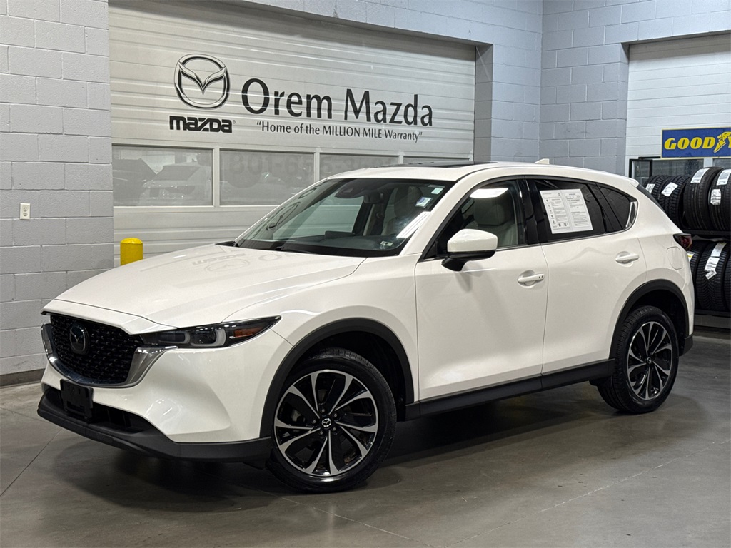 2022 Mazda CX-5 S Premium package
