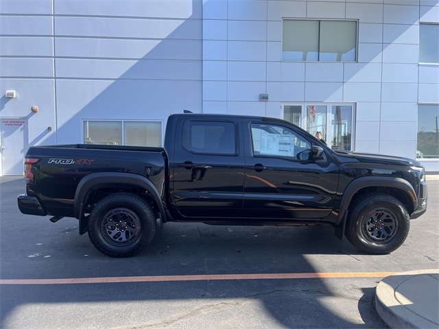 2025 Nissan Frontier PRO-4X photo 4