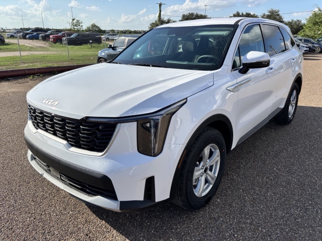 2026 Kia Sorento LX photo 3