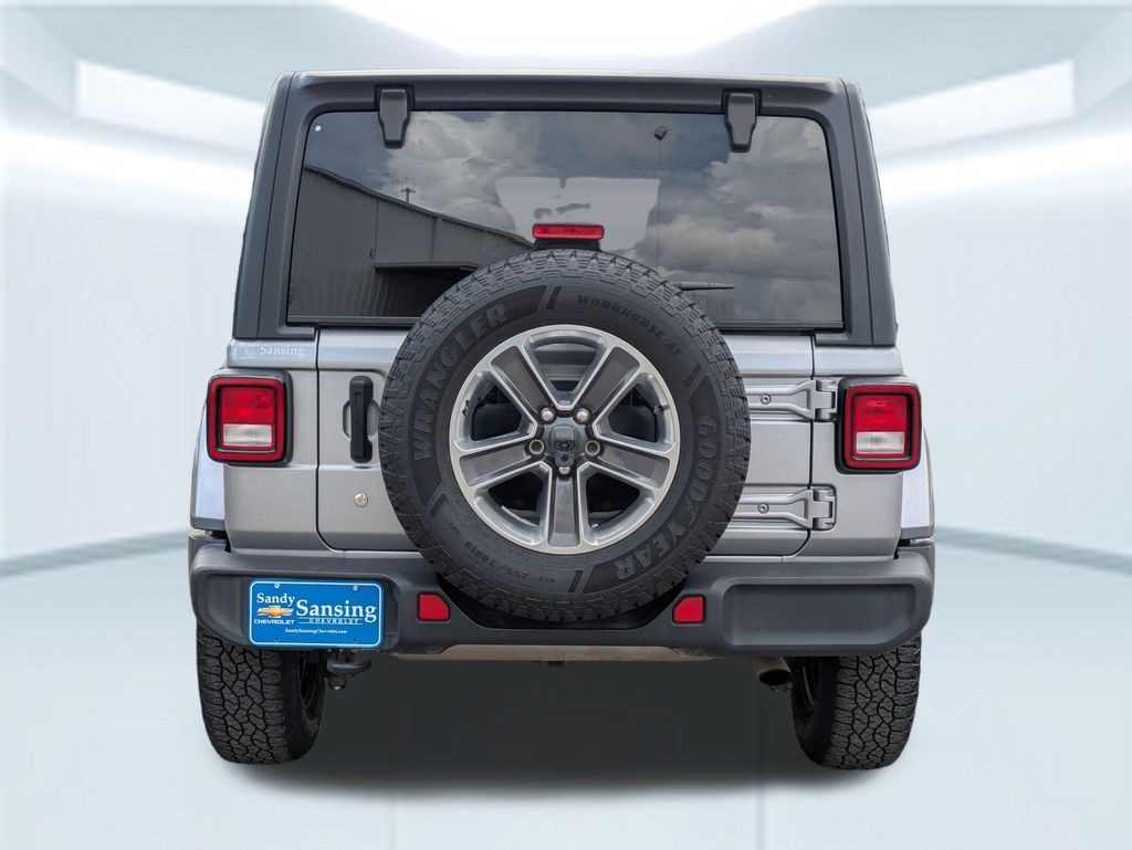 2020 Jeep Wrangler Unlimited Sahara photo 4