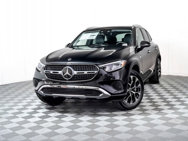 2025 Mercedes-Benz GLC
