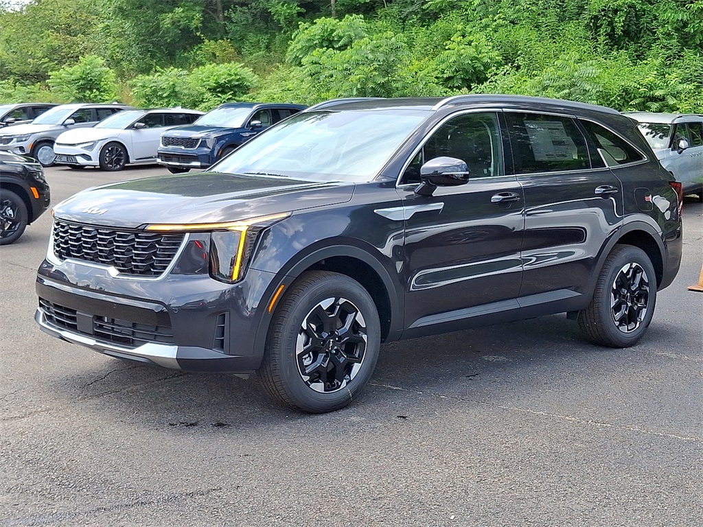 2025 Kia Sorento S photo 3
