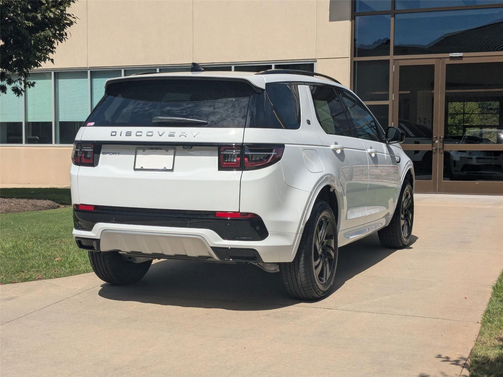 2025 Land Rover Discovery Sport S photo 4