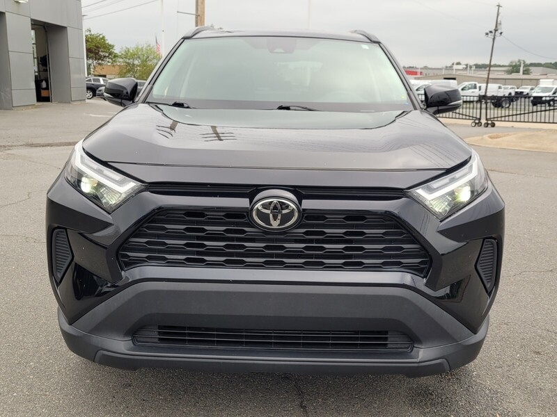 2022 Toyota RAV4 XLE photo 13