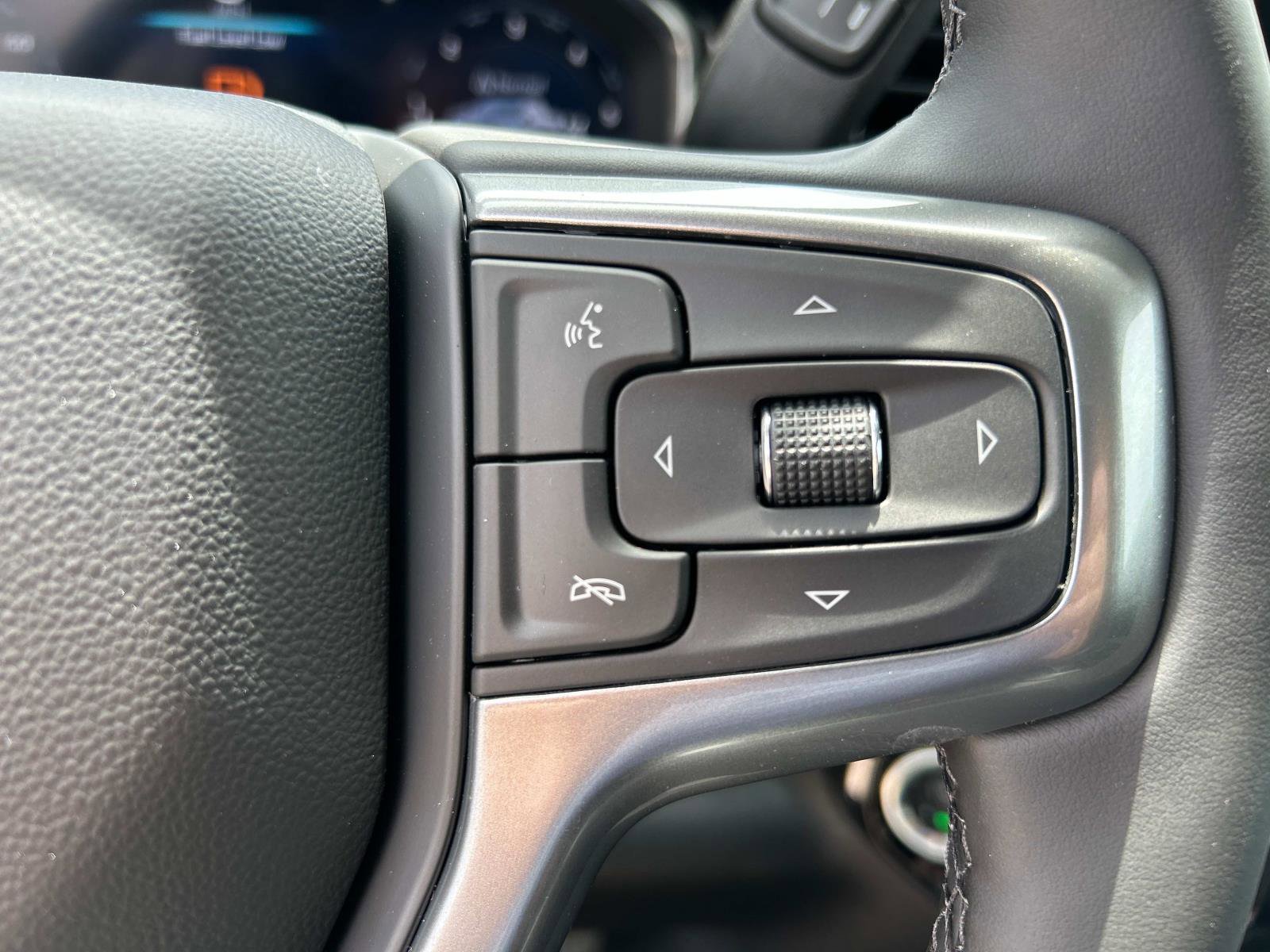 2025 Chevrolet Silverado 1500 LT photo 21