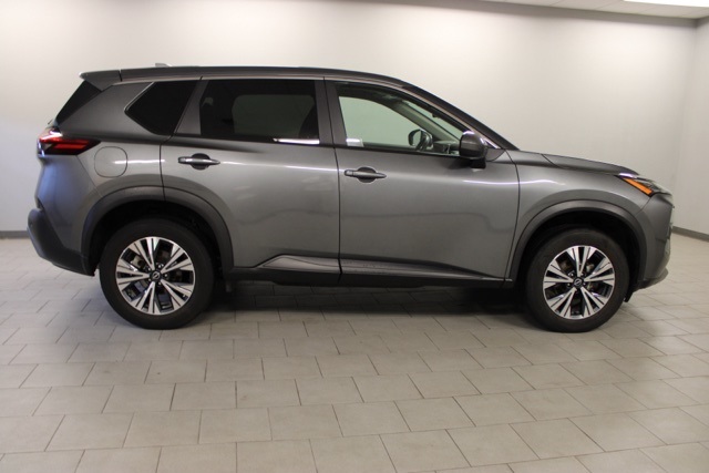 2023 Nissan Rogue SV photo 4