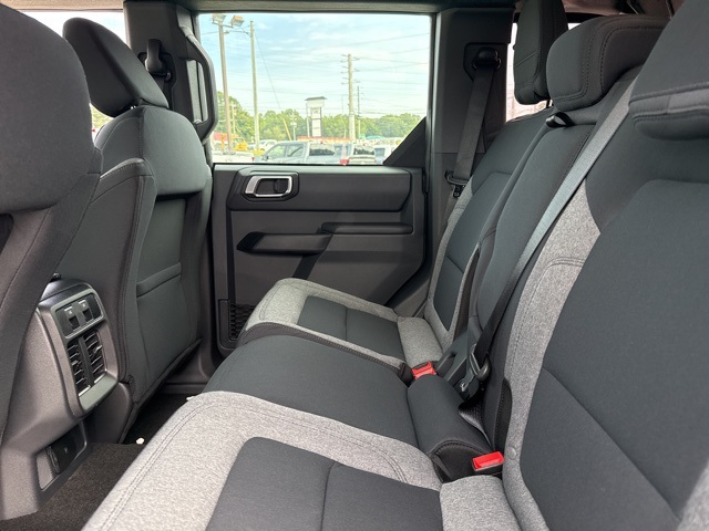 2025 Ford Bronco Base photo 23