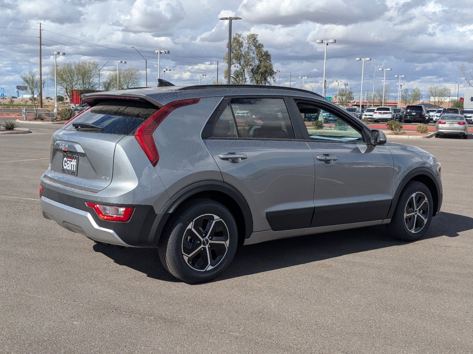 2025 Kia Niro EX photo 4
