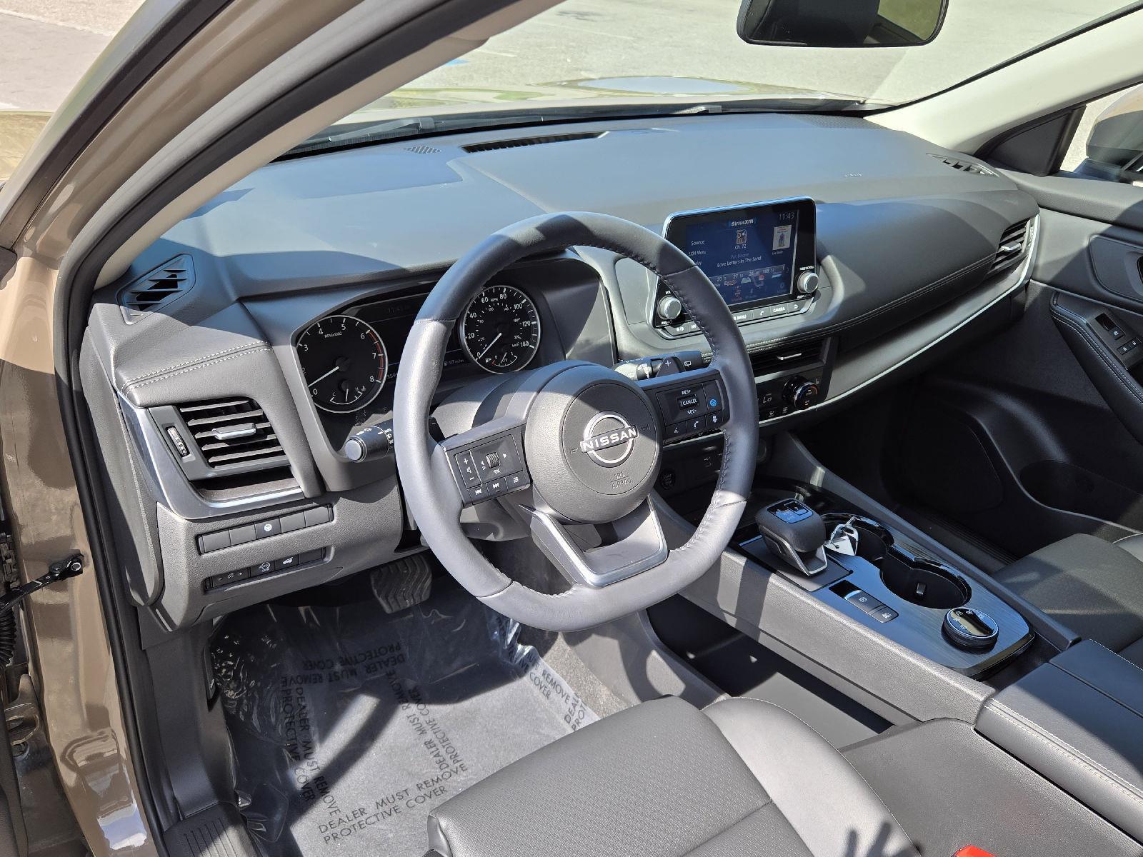 2024 Nissan Rogue SV photo 5