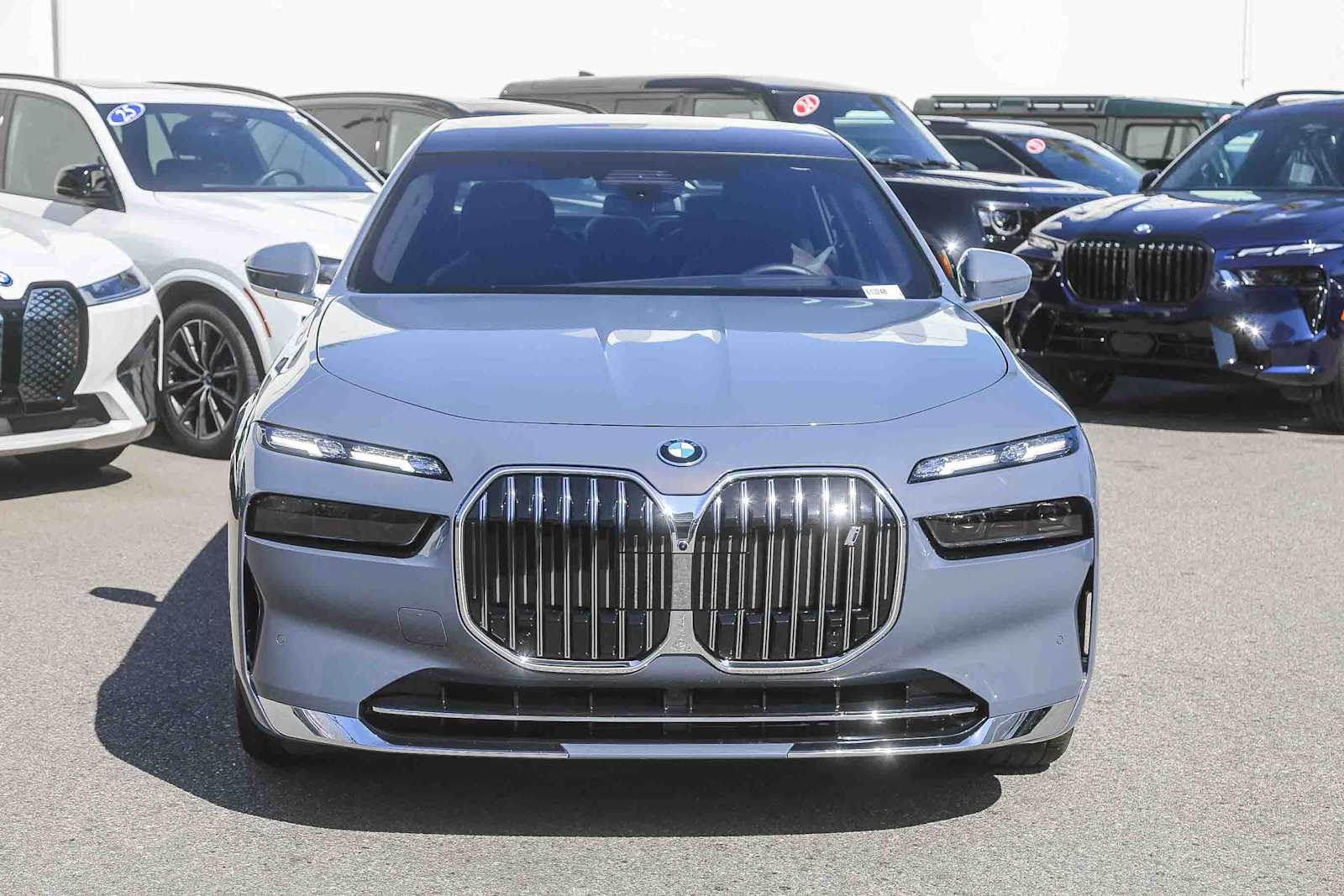 Used 2025 BMW i7 60 with VIN WBY53EJ01SCU66366 for sale in Glendale, CA