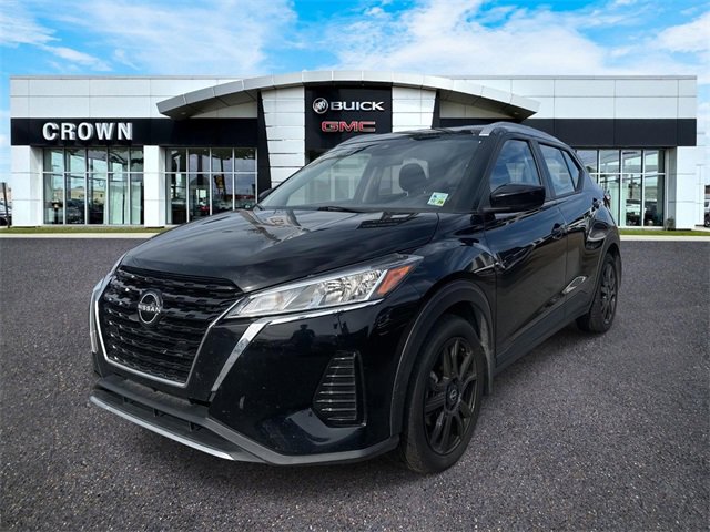 2023 Nissan Kicks SV's photo