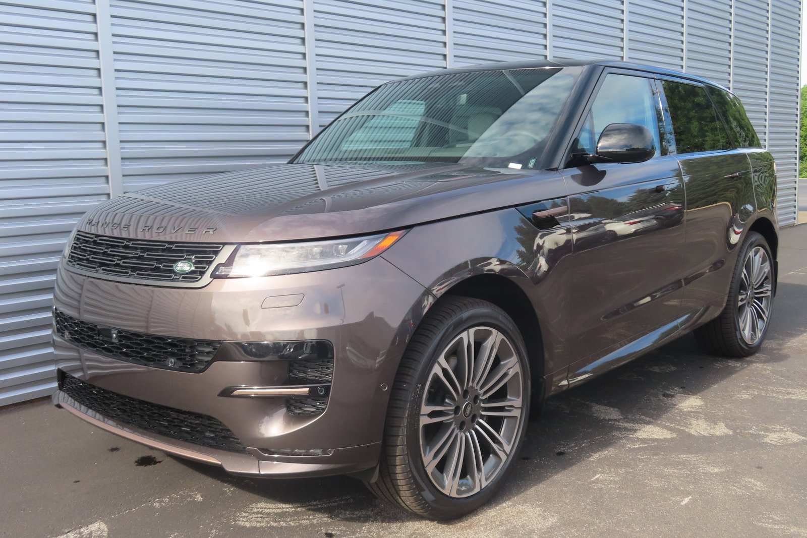 2024 Land Rover Range Rover Sport SE photo 12