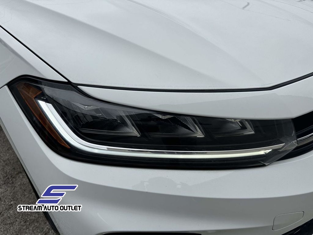2025 Volkswagen Jetta 1.5T S photo 9