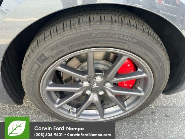 2019 Tesla Model 3 Long Range photo 10