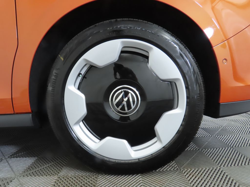 2025 Volkswagen ID. Buzz Pro Plus photo 31