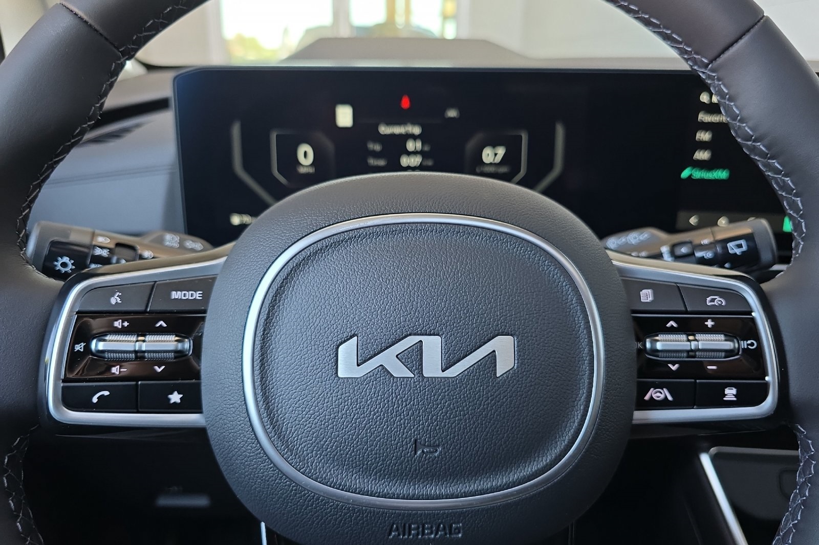 2026 Kia Carnival SX Prestige photo 17