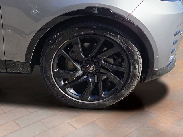 2023 Land Rover Discovery S R-Dynamic photo 4