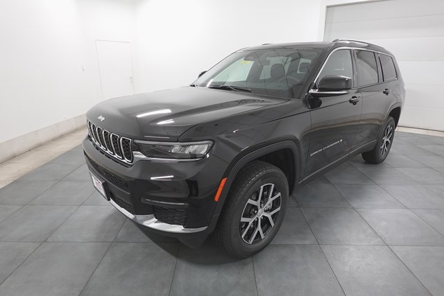2025 Jeep Grand Cherokee Limited photo 3