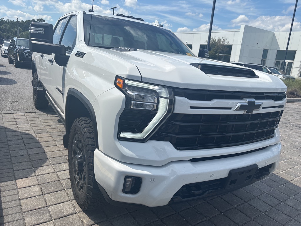 2024 Chevrolet Silverado 2500HD LTZ photo 9