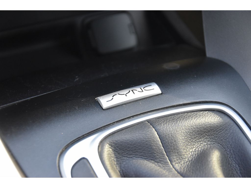 2016 Ford Fusion SE photo 26