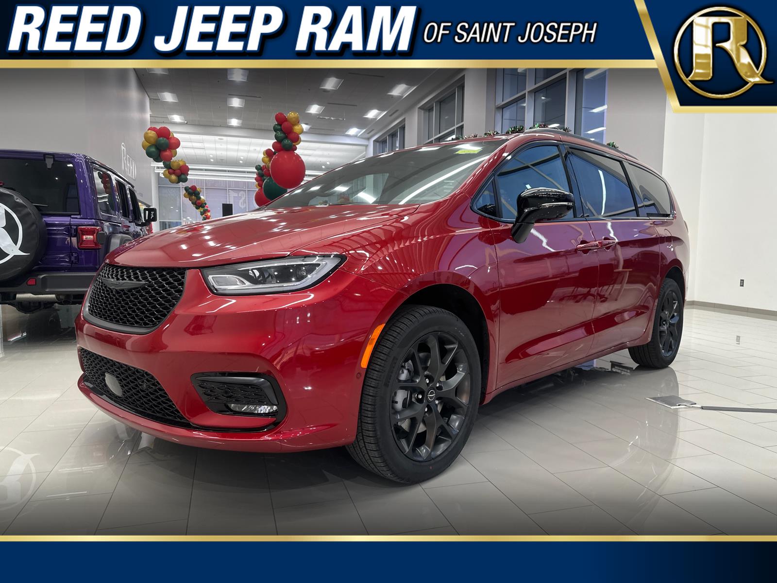 2026 Chrysler Pacifica Limited's photo