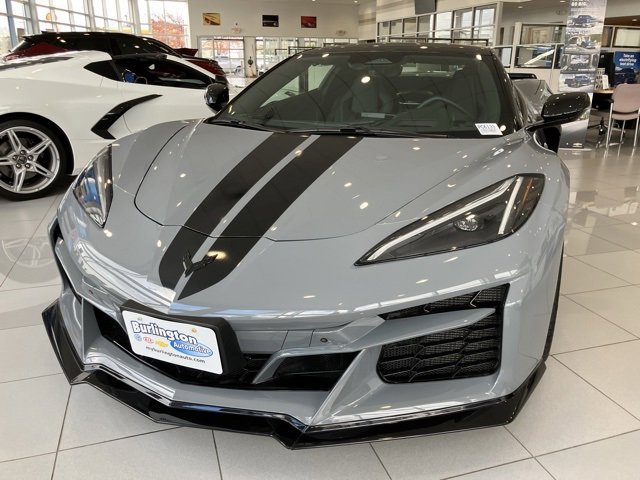 2025 Chevrolet Corvette E-Ray 2LZ photo 3