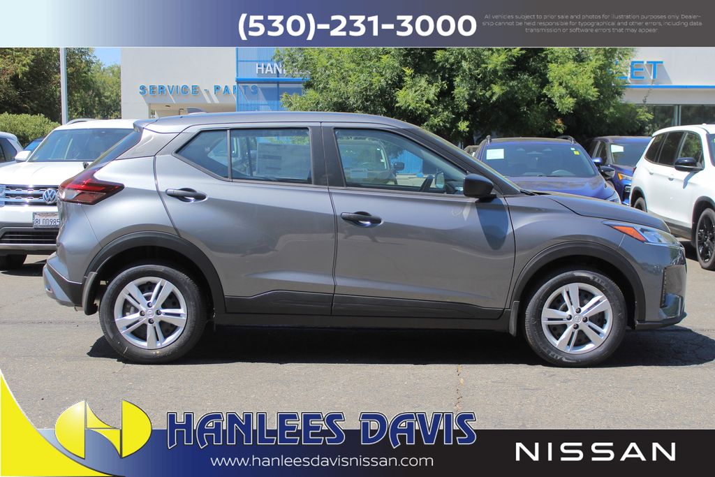 2025 Nissan Kicks Play S photo 5
