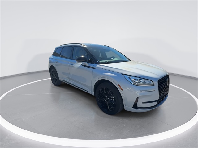 2025 Lincoln Corsair Grand Touring photo 2