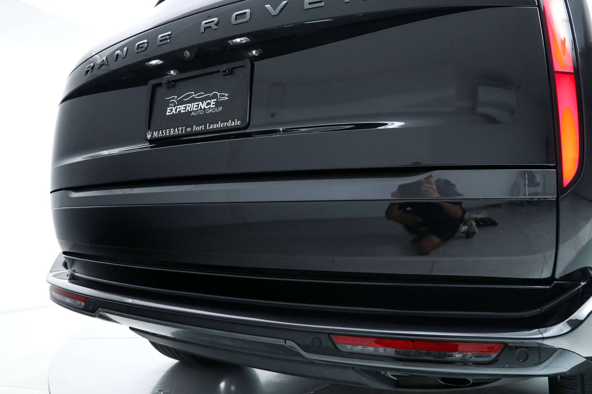 2024 Land Rover Range Rover SE photo 12