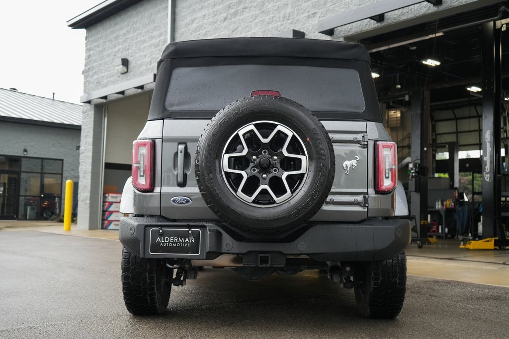 2021 Ford Bronco Outer Banks photo 12