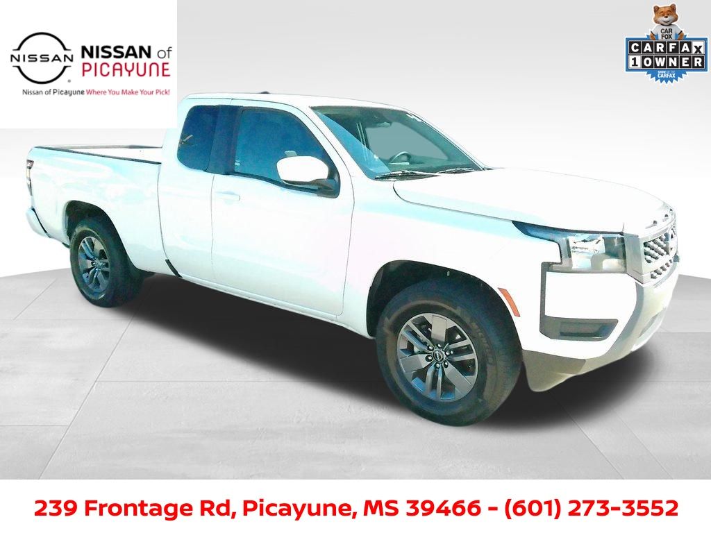 2025 Nissan Frontier SV's photo