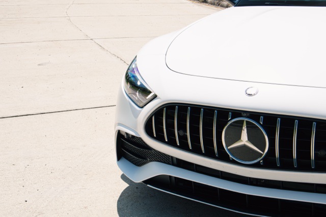 2025 Mercedes Benz SL AMG 43 photo 3