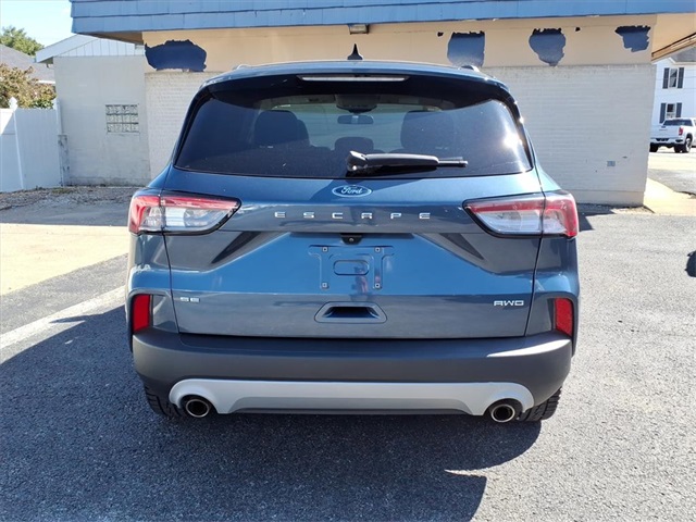 2020 Ford Escape SE photo 4