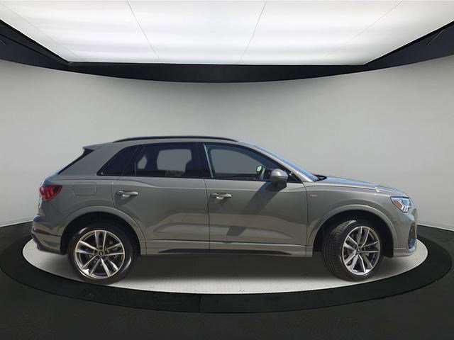 2025 Audi Q3 S line Premium photo 5