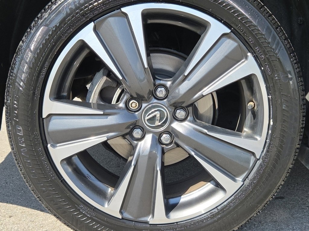 2020 Lexus UX 250h Premium photo 25