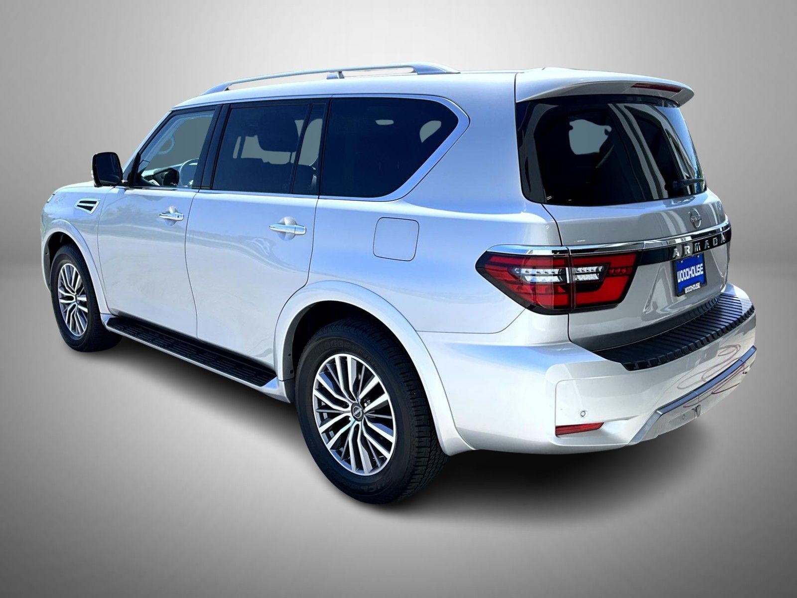 2024 Nissan Armada SL photo 5