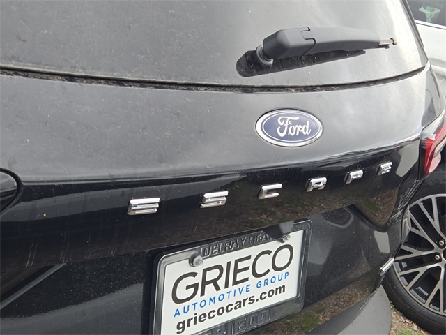 2025 Ford Escape ST-Line photo 10