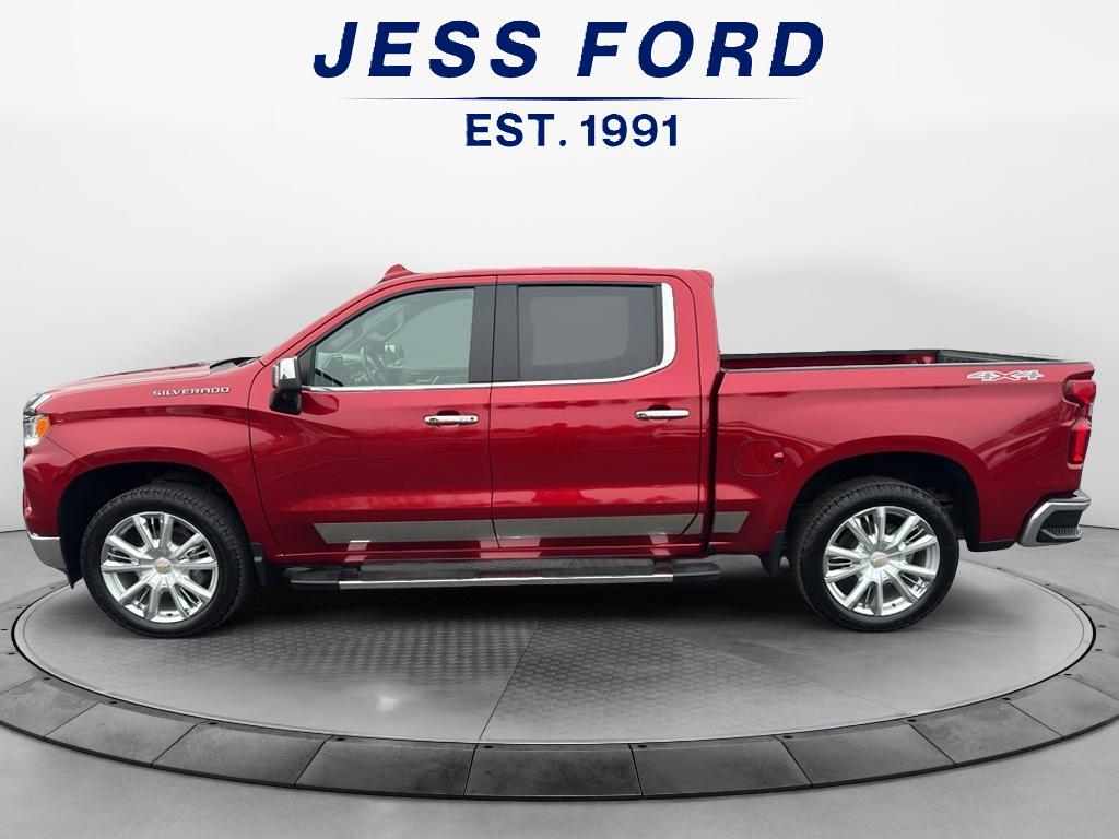 2024 Chevrolet Silverado 1500 LTZ photo 2