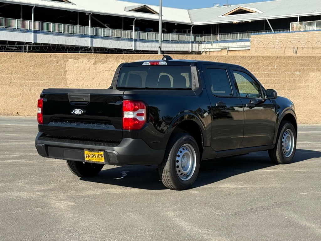 2025 Ford Maverick XL photo 2