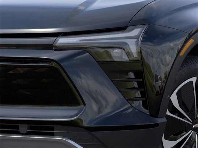 2025 Chevrolet Blazer EV photo 2