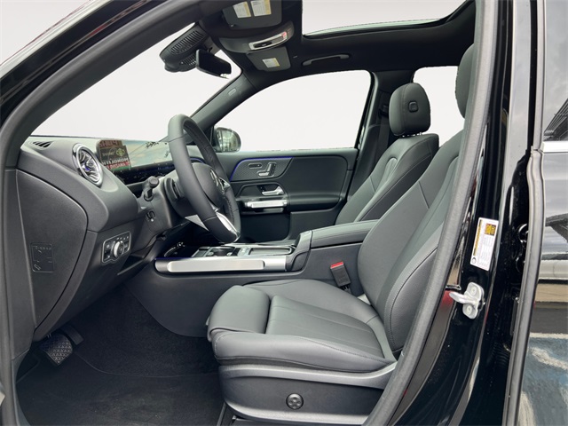 2025 Mercedes Benz GLB 250 4MATIC photo 9
