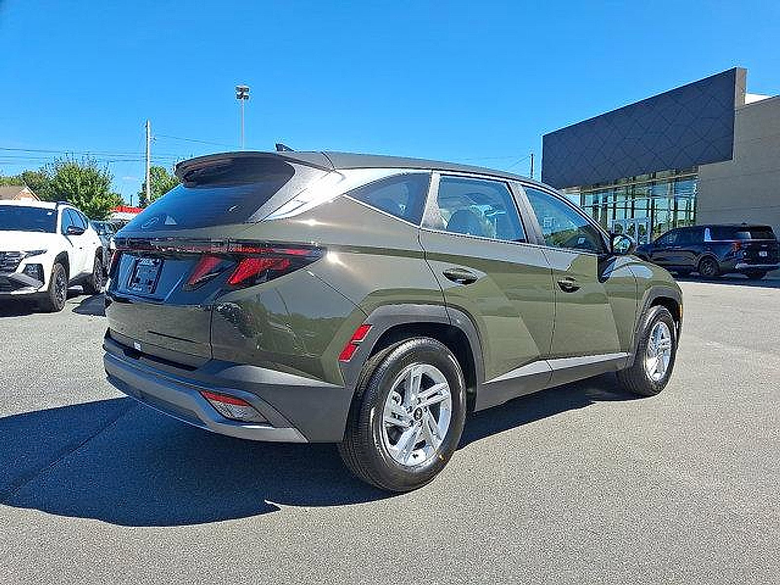 2026 Hyundai Tucson SE photo 3