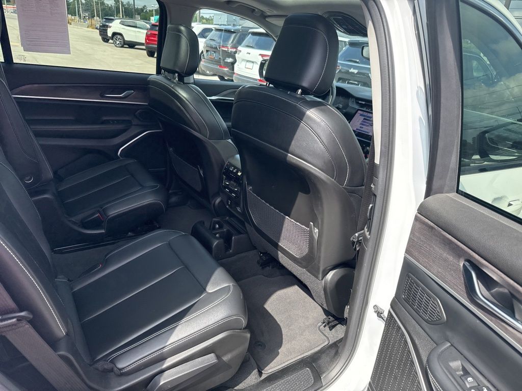 2022 Jeep Grand Cherokee Limited photo 8