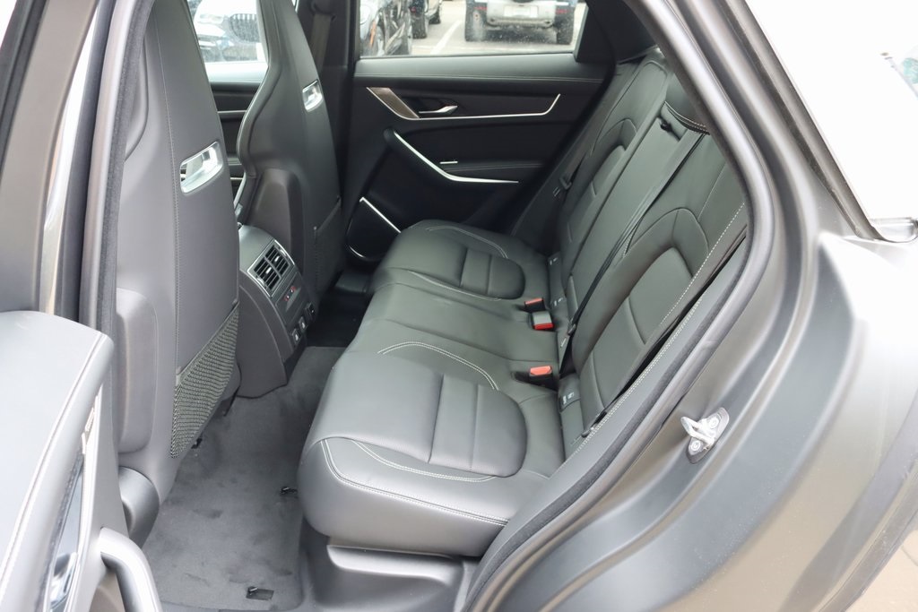 2026 JAGUAR F-PACE - Image 31